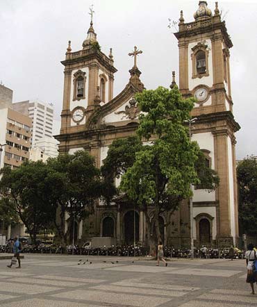 disabled travel sheelchair brazil arco church